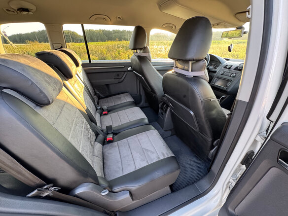 2010 Volkswagen Touran I Рестайлинг 2, белый - вид 14