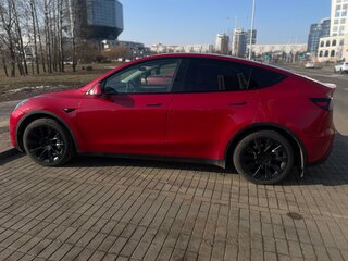 2023 Tesla Model Y Long Range Dual Motor I, красный, 2600000 рублей, вид 4