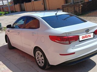 2015 Kia Rio III Рестайлинг, белый, 840000 рублей, вид 2