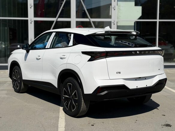 2026 Omoda C5 II, белый, 2899710 рублей - вид 5