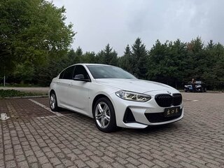 2022 BMW 1 серии 120i III (F52) Рестайлинг, белый, 1990000 рублей, вид 3