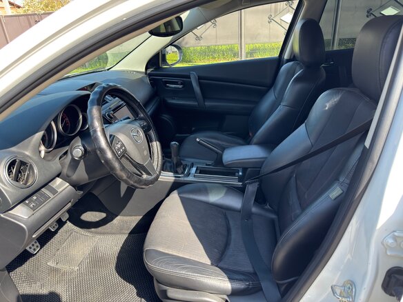 2010 Mazda 6 II (GH) Рестайлинг, белый, 950000 рублей - вид 15