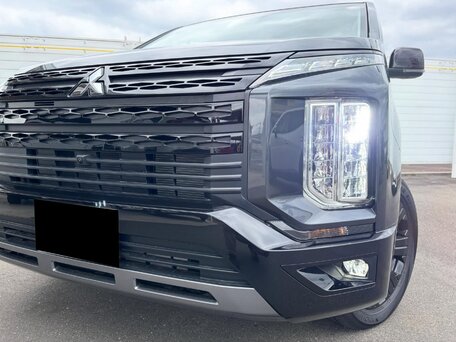 2023 Mitsubishi Delica D:5 I Рестайлинг, серый, 2730000 рублей, вид 2