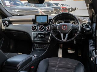 2013 Mercedes-Benz A-Класс 180 III (W176), чёрный, 1090000 рублей, вид 5