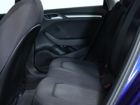 2017 Audi A3 III (8V) Рестайлинг, синий, 1747900 рублей - вид 20