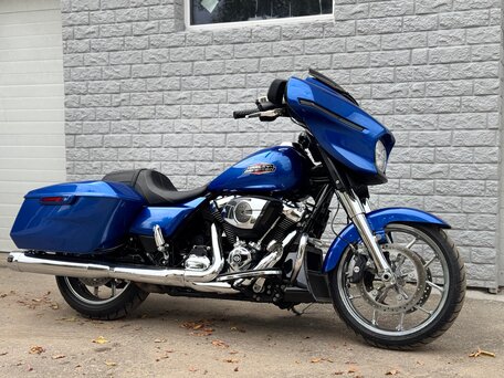 2024 Harley-Davidson Street Glide, синий, 2750000 рублей, вид 3