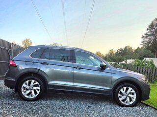 2021 Volkswagen Tiguan II Рестайлинг, серый, 2690000 рублей, вид 4