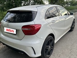 2013 Mercedes-Benz A-Класс 200 III (W176), белый, 1599999 рублей, вид 4