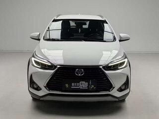 2023 Toyota Yaris L XP150 Рестайлинг, белый, 1220000 рублей, вид 2