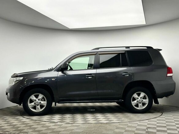 2010 Toyota Land Cruiser 200 Series, серый, 2361000 рублей - вид 3