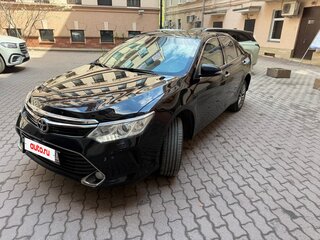 2016 Toyota Camry US Market VII (XV50) Рестайлинг, чёрный, 2700000 рублей, вид 2
