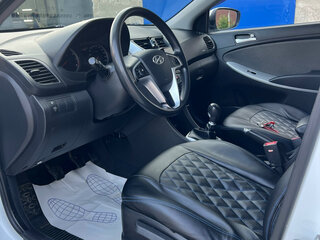 2012 Hyundai Solaris I, белый, 600000 рублей, вид 5