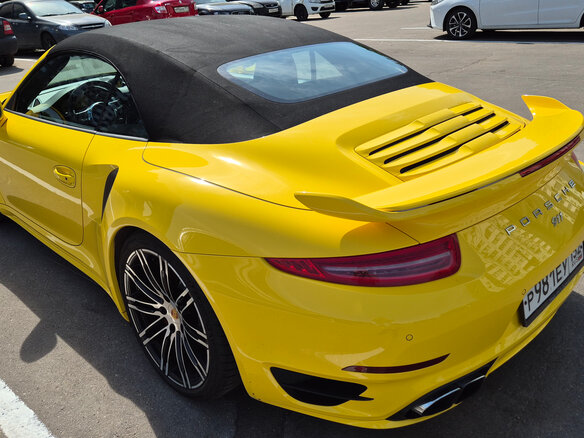 2015 Porsche 911 Turbo VII (991), жёлтый, 13900000 рублей - вид 8