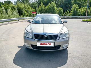 2011 Skoda Octavia DSG7 II (A5) Рестайлинг, серебристый, 620000 рублей, вид 2