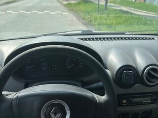 2011 Renault Logan I Рестайлинг, бежевый, 245000 рублей, вид 4