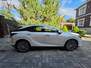 2022 Lexus RX 350 V, белый, 8200000 рублей, вид 3