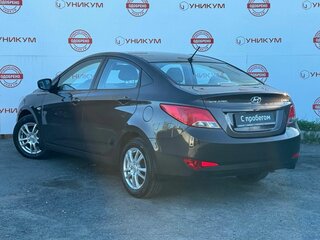 2016 Hyundai Solaris I Рестайлинг, коричневый, 949000 рублей, вид 3