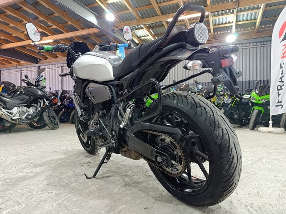 2018 Yamaha XSR700, серебристый, 640000 рублей - вид 6
