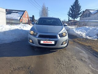 2014 Chevrolet Aveo II, серебристый, 715000 рублей, вид 3