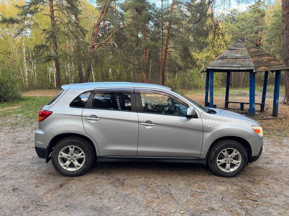 2011 Mitsubishi ASX I, серебристый, 950000 рублей - вид 6