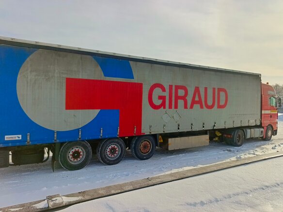 2002 MAN TGA, красный, 2200000 рублей - вид 5
