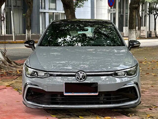 2022 Volkswagen Golf VIII, серый, 1450099 рублей, вид 2