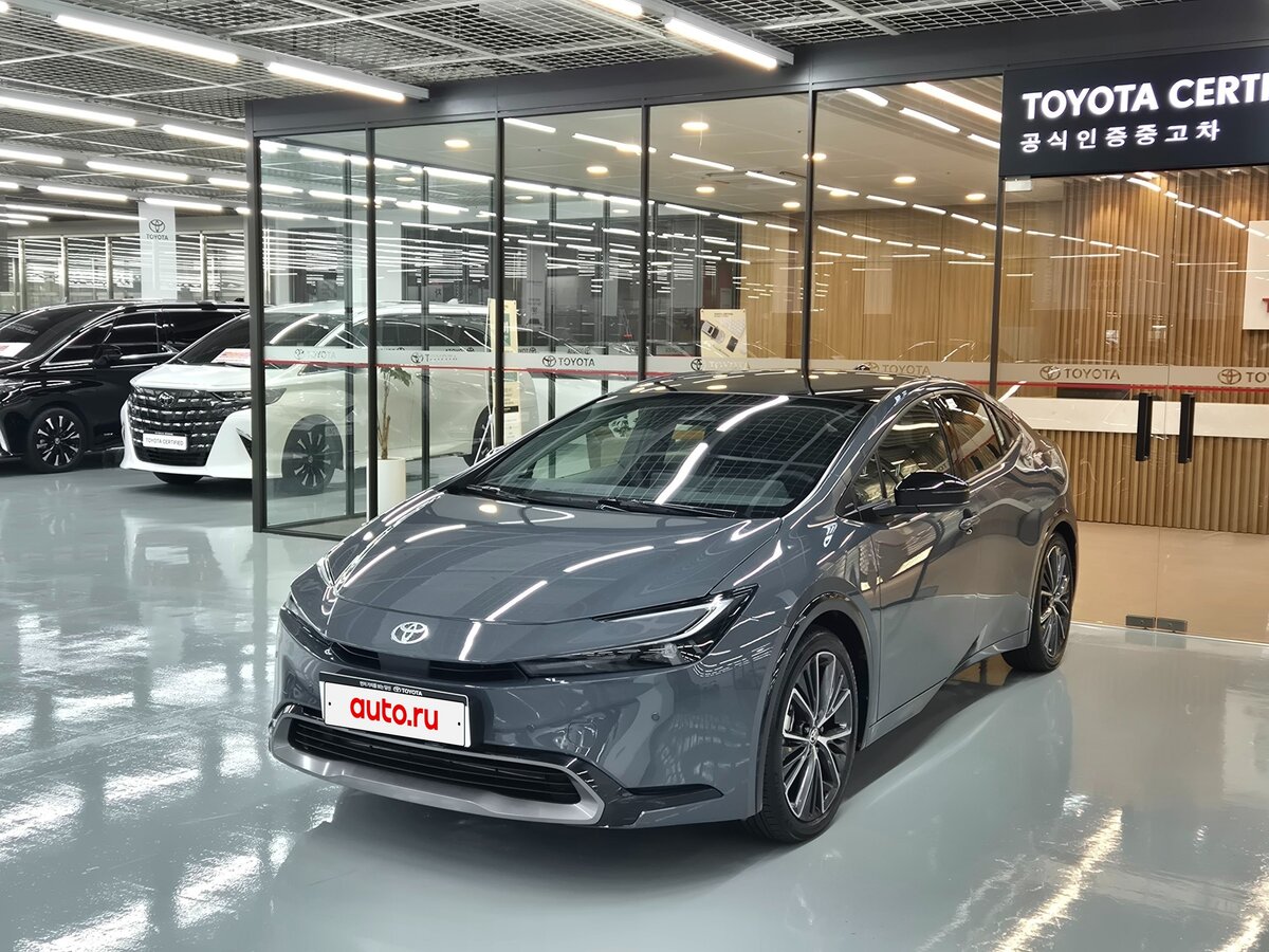 Открыть фотографии: Toyota Prius V (XW60)