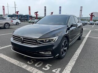 2023 Volkswagen Magotan B8 Рестайлинг, чёрный, 1550666 рублей, вид 1