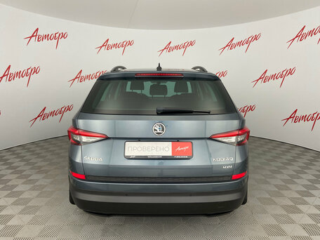 2017 Skoda Kodiaq I, серый, 2200000 рублей, вид 4