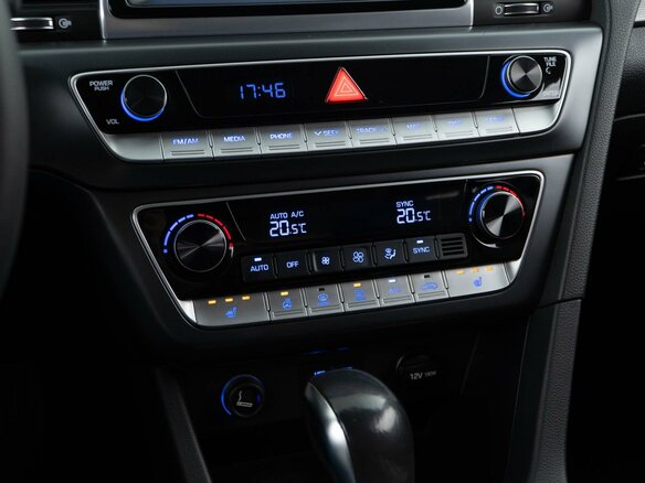 2017 Hyundai Sonata VII (LF) Рестайлинг, голубой - вид 16