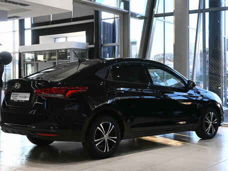 2020 Hyundai Solaris II Рестайлинг, чёрный, 1455000 рублей, вид 5