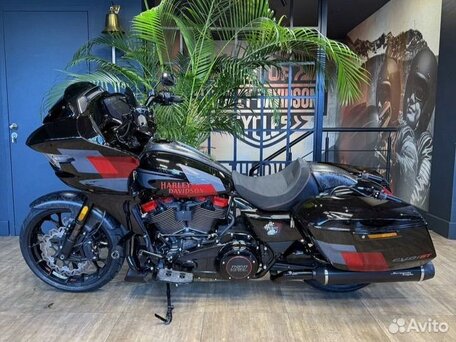 2025 Harley-Davidson CVO Road Glide ST, чёрный, 6500000 рублей, вид 2