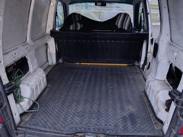 2008 Citroen Berlingo I Рестайлинг, белый, 290000 рублей - вид 9