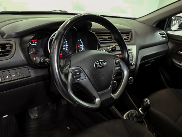 2016 Kia Rio III Рестайлинг, белый, 1000000 рублей - вид 14
