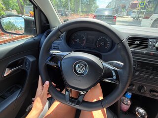 2019 Volkswagen Polo V Рестайлинг, белый, 810000 рублей, вид 3