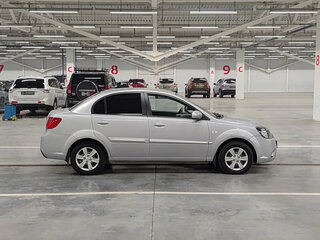 2011 Kia Rio II Рестайлинг, серебристый, 430000 рублей, вид 4