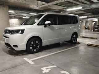 2022 Honda Stepwgn VI, белый, 3650000 рублей, вид 2