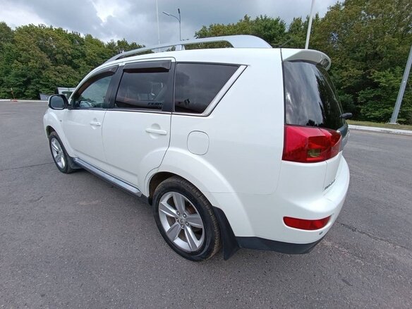 2008 Peugeot 4007, белый, 1000000 рублей - вид 5