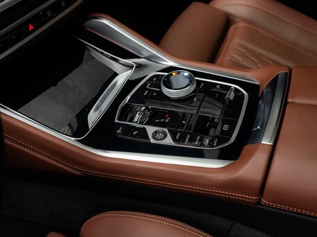 2025 BMW X6 40i III (G06) Рестайлинг, чёрный, 12300000 рублей, вид 4