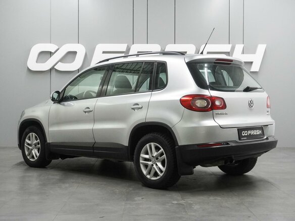 2011 Volkswagen Tiguan I, серебристый - вид 1