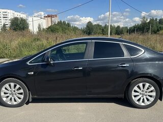 2013 Opel Astra J Рестайлинг, чёрный, 810000 рублей, вид 2