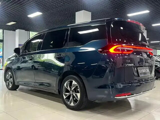 2021 GAC Trumpchi M6, синий, 1650000 рублей, вид 4