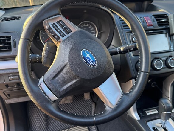 2013 Subaru Forester IV, белый, 1650000 рублей - вид 9