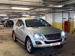 2008 Mercedes-Benz M-Класс 350 II (W164) Рестайлинг, серебристый, 1400000 рублей, вид 2