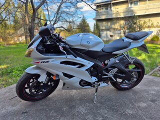 2010 Yamaha YZF-R6, белый, 575000 рублей, вид 3