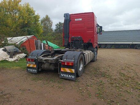 2008 Volvo FH, пурпурный, 2300000 рублей, вид 2