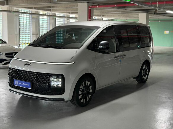 2025 Hyundai Staria I, белый, 9890000 рублей - вид 3