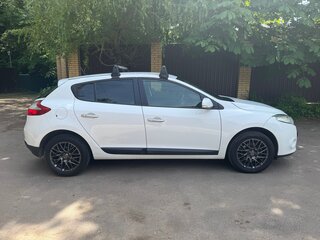 2011 Renault Megane III, белый, 700000 рублей, вид 5