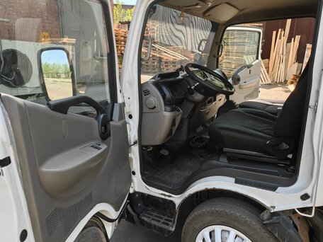 2014 Nissan Cabstar, белый, 1350000 рублей, вид 4