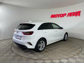 2018 Kia Ceed III, белый, 1135000 рублей, вид 4